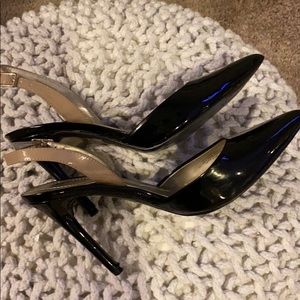Guess Black/Tan Patent Slingback Pump Size 6.5